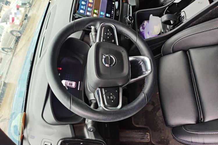 Used Volvo XC40 New Energy 2023 Long-Range Version Steering Wheel
