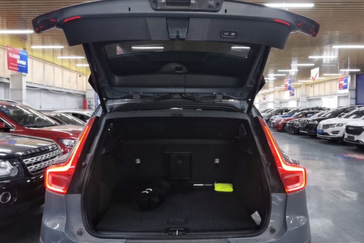 Used Volvo XC40 New Energy 2023 Long-Range Version Trunk