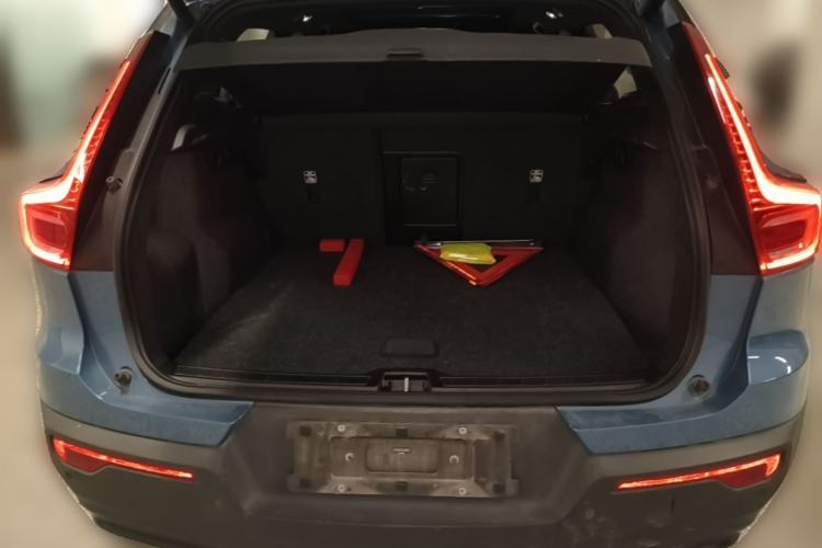 Used Volvo XC40 New Energy 2023 Long-Range Version Trunk