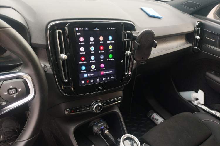 Used Volvo XC40 New Energy 2023 Long-Range PRO Version Audio And AC Panel