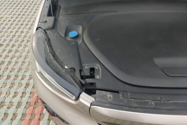 Used Volvo XC40 New Energy 2023 Long-Range PRO Version Engine Bay Right