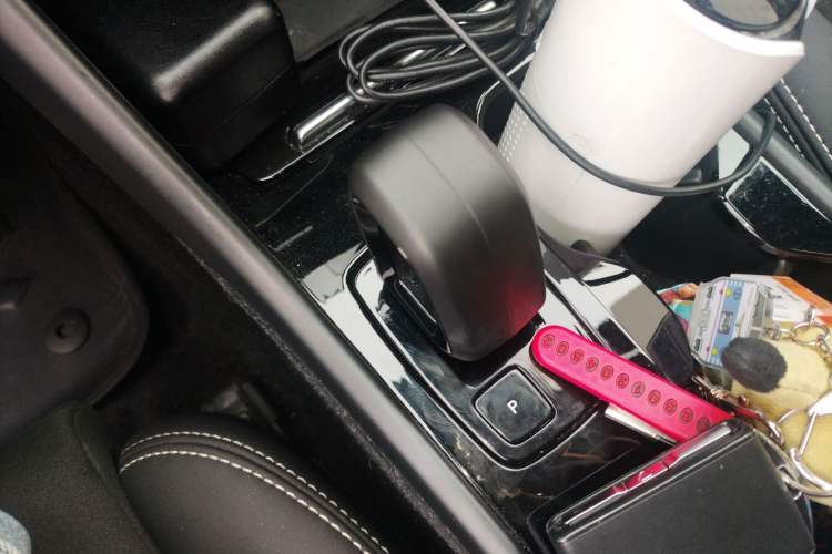 Used Volvo XC40 New Energy 2023 Long-Range PRO Version Gear Lever