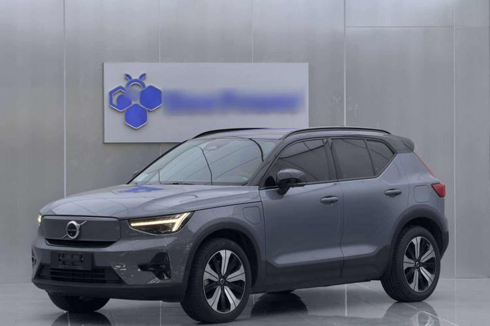 Used Volvo XC40 New Energy 2023 Long-Range PRO Version Front Left 45 Deg