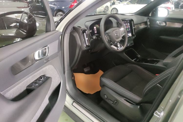 Used Volvo XC40 New Energy 2023 Long-Range Version Driver Seat