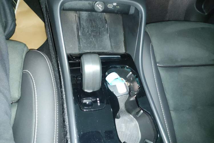 Used Volvo XC40 New Energy 2023 Long-Range Version Gear Lever