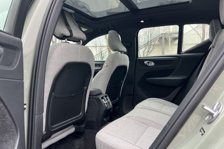 Used Volvo XC40 New Energy 2023 Four-Wheel-Drive High-Performance Version Interior 3