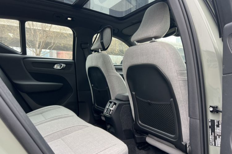 Used Volvo XC40 New Energy 2023 Four-Wheel-Drive High-Performance Version Interior 6