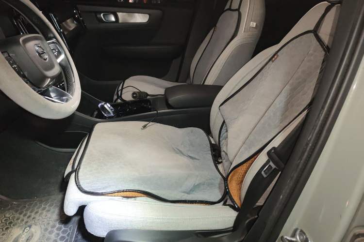 Used Volvo XC40 New Energy 2023 Four-Wheel-Drive High-Performance Version Left Front Seat