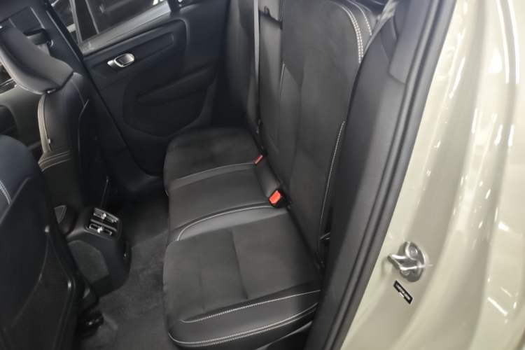 Used Volvo XC40 New Energy 2023 Long-Range Version Left Rear Seat