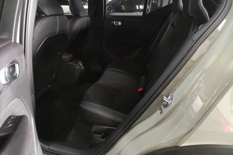 Used Volvo XC40 New Energy 2023 Long-Range Version Left Rear Seat
