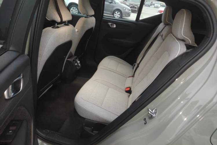 Used Volvo XC40 New Energy 2023 Four-Wheel-Drive High-Performance Version Left Rear Seat