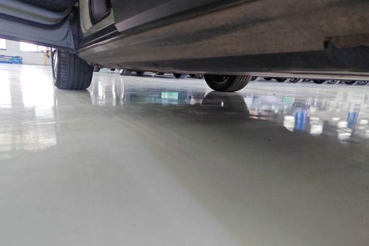 Used Volvo XC40 New Energy 2023 Long-Range PRO Version Left Side Sill