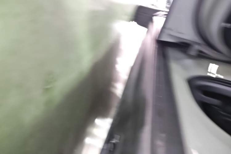 Used Volvo XC40 New Energy 2023 Long-Range Version Left Side Sill