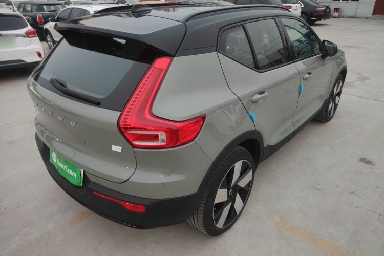 Used Volvo XC40 New Energy 2023 Four-Wheel-Drive High-Performance Version Rear Right 45 Deg