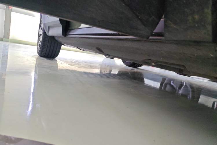 Used Volvo XC40 New Energy 2023 Long-Range PRO Version Right Side Sill
