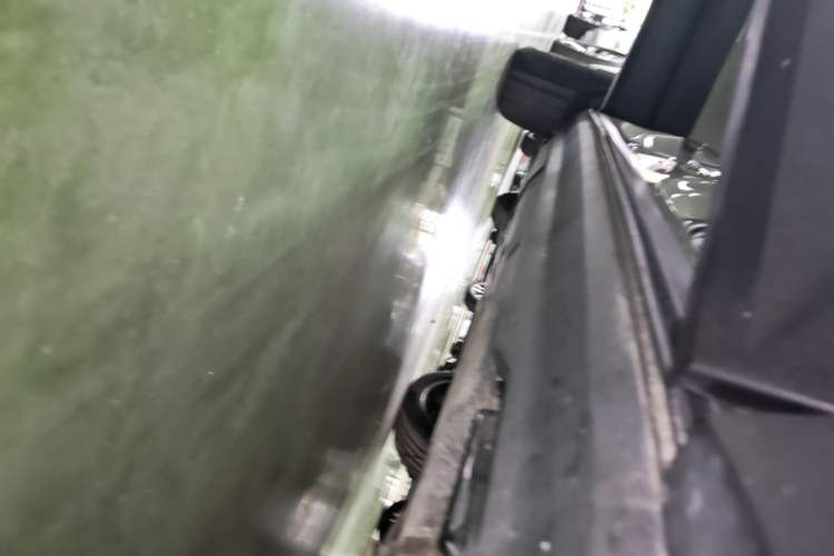 Used Volvo XC40 New Energy 2023 Long-Range Version Right Side Sill