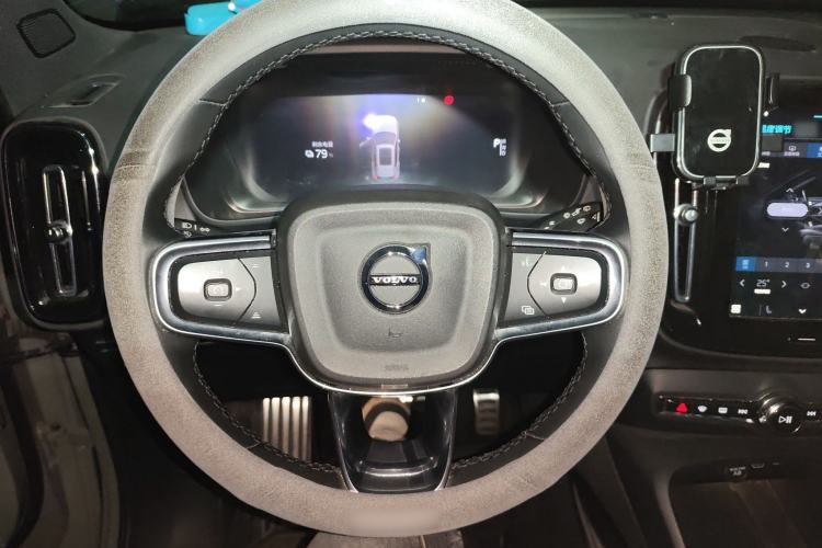 Used Volvo XC40 New Energy 2023 Four-Wheel-Drive High-Performance Version Steering Wheel