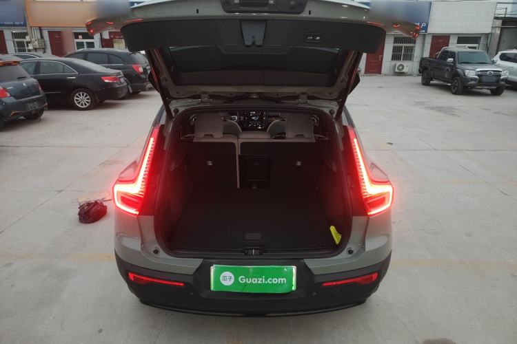 Used Volvo XC40 New Energy 2023 Four-Wheel-Drive High-Performance Version Trunk