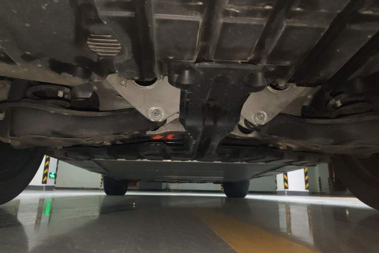 Used Volvo XC40 New Energy 2023 Long-Range PRO Version Chassis Rear