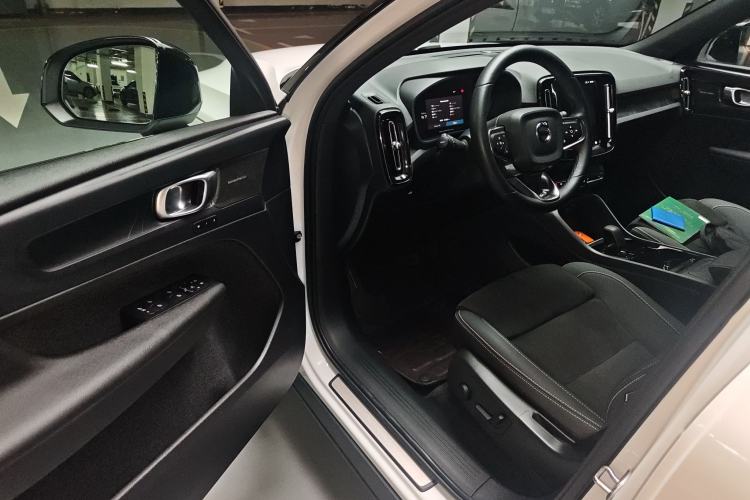 Used Volvo XC40 New Energy 2023 Long-Range PRO Version Driver Seat