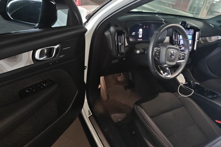 Used Volvo XC40 New Energy 2023 Long-Range PRO Version Driver Seat