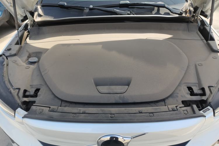 Used Volvo XC40 New Energy 2023 Long-Range Version Engine Bay