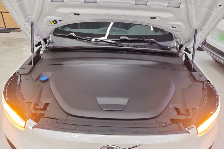 Used Volvo XC40 New Energy 2023 Long-Range PRO Version Engine Bay