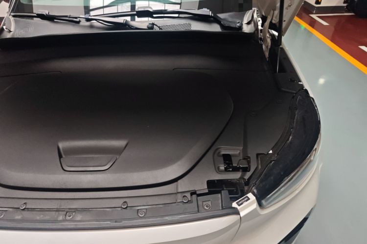Used Volvo XC40 New Energy 2023 Long-Range PRO Version Engine Bay Left