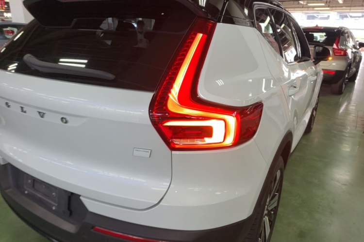 Used Volvo XC40 New Energy 2023 Long-Range Version Exterior 3
