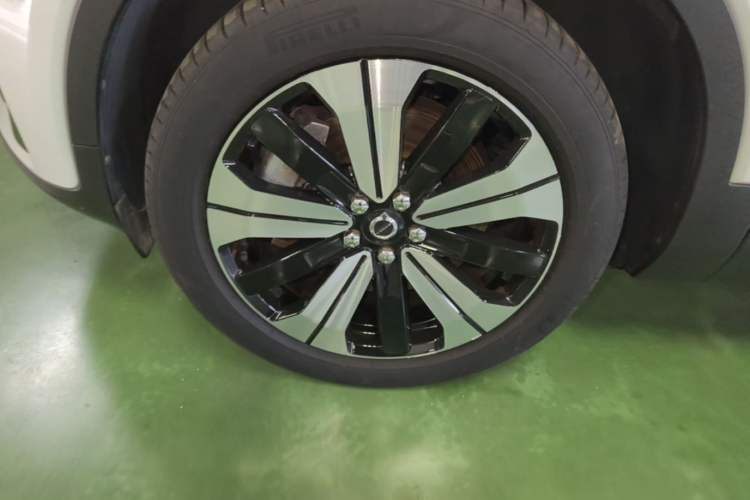 Used Volvo XC40 New Energy 2023 Long-Range Version Exterior 4