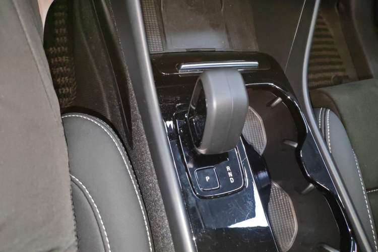 Used Volvo XC40 New Energy 2023 Long-Range PRO Version Gear Lever