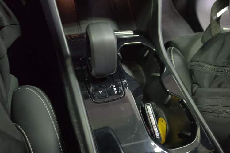 Used Volvo XC40 New Energy 2023 Long-Range Version Gear Lever