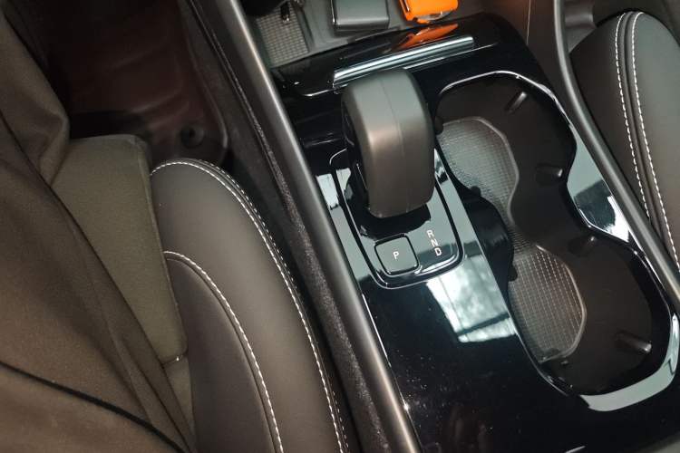 Used Volvo XC40 New Energy 2023 Long-Range PRO Version Gear Lever