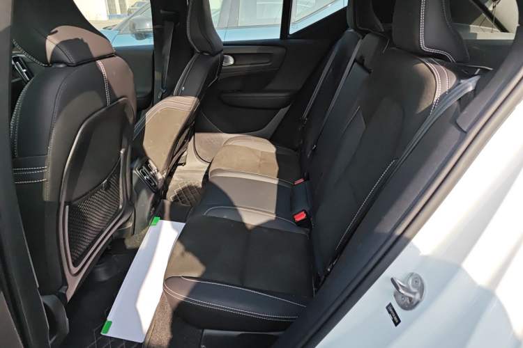 Used Volvo XC40 New Energy 2023 Long-Range Version Interior 2