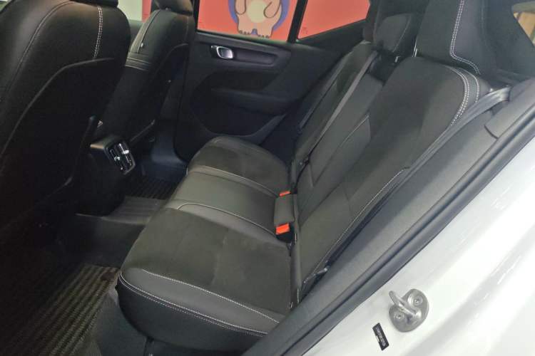 Used Volvo XC40 New Energy 2023 Long-Range PRO Version Interior 4