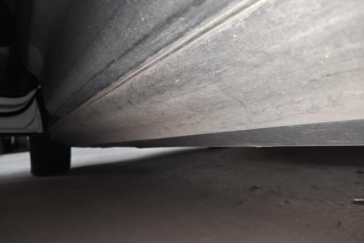 Used Volvo XC40 New Energy 2023 Long-Range PRO Version Left Side Sill