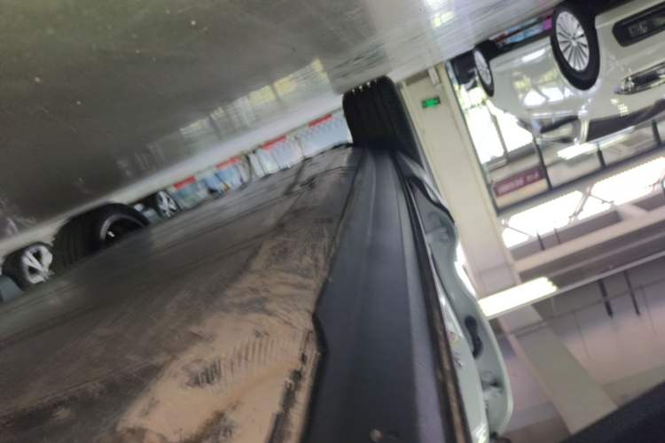 Used Volvo XC40 New Energy 2023 Long-Range Version Right Side Sill