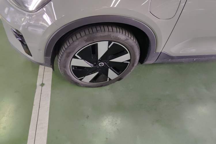 Used Volvo XC40 New Energy 2024 Long-Range PRO Version Exterior 4