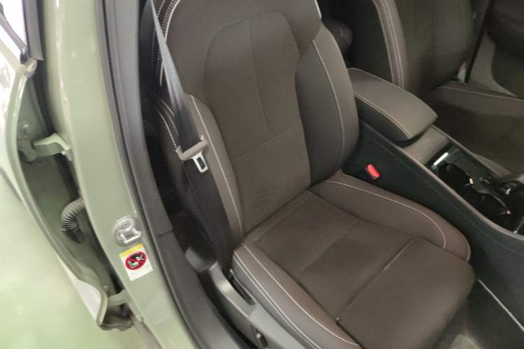Used Volvo XC40 New Energy 2024 Long-Range PRO Version Right Front Seat