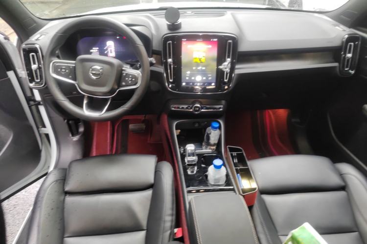 Used Volvo XC40 New Energy 2024 Long-Range PRO Version Center Console