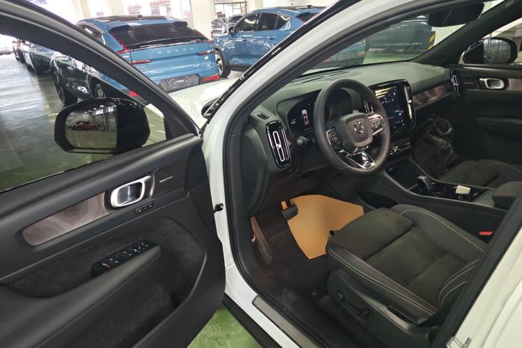 Used Volvo XC40 New Energy 2024 Long-Range PRO Version Driver Seat