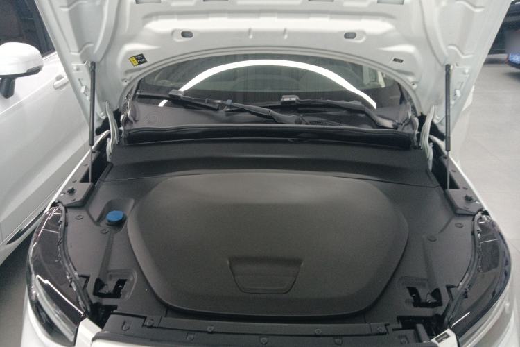 Used Volvo XC40 New Energy 2024 Long-Range PRO Version Engine Bay
