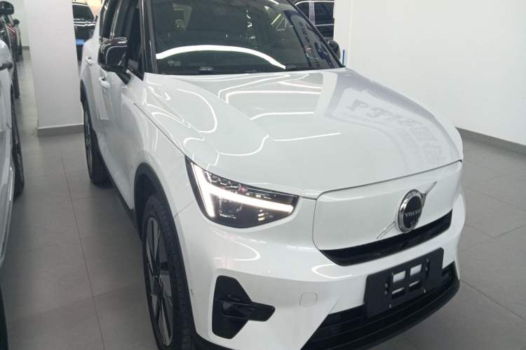 Used Volvo XC40 New Energy 2024 Long-Range PRO Version Exterior 2