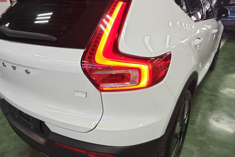 Used Volvo XC40 New Energy 2024 Long-Range PRO Version Exterior 3