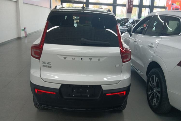 Used Volvo XC40 New Energy 2024 Long-Range PRO Version Exterior 4