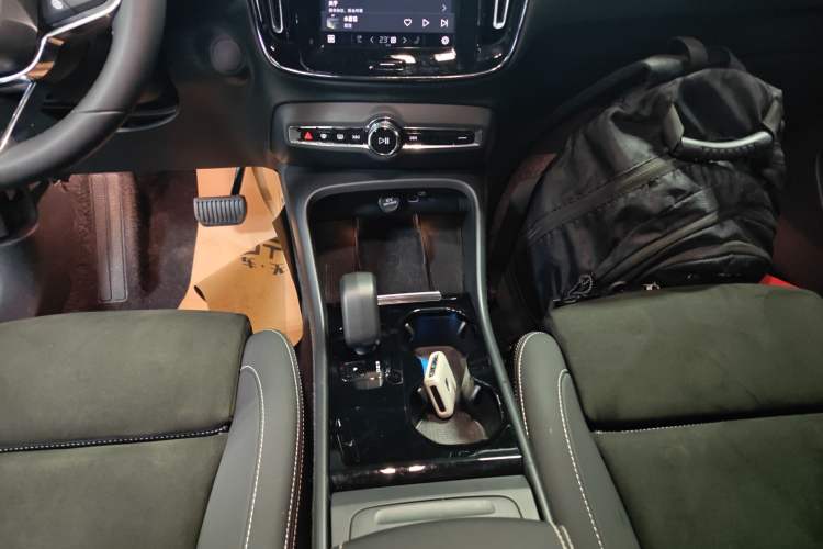 Used Volvo XC40 New Energy 2024 Long-Range PRO Version Gear Lever