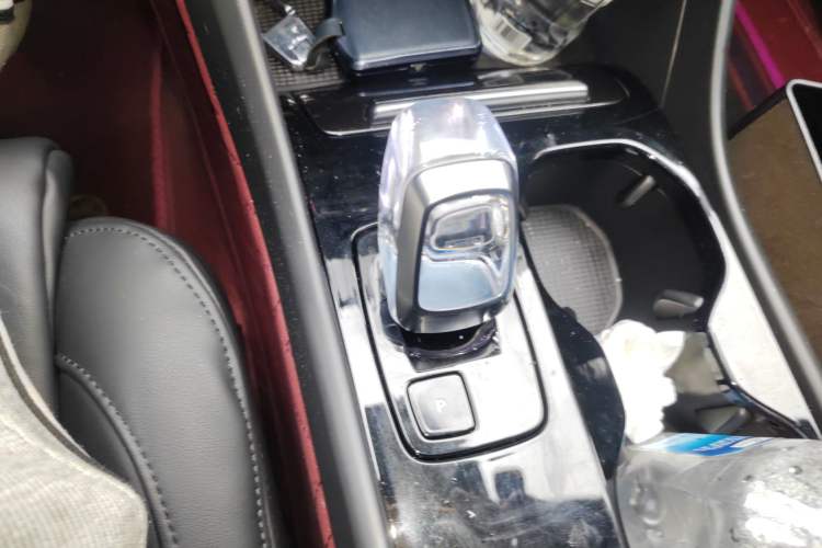 Used Volvo XC40 New Energy 2024 Long-Range PRO Version Gear Lever