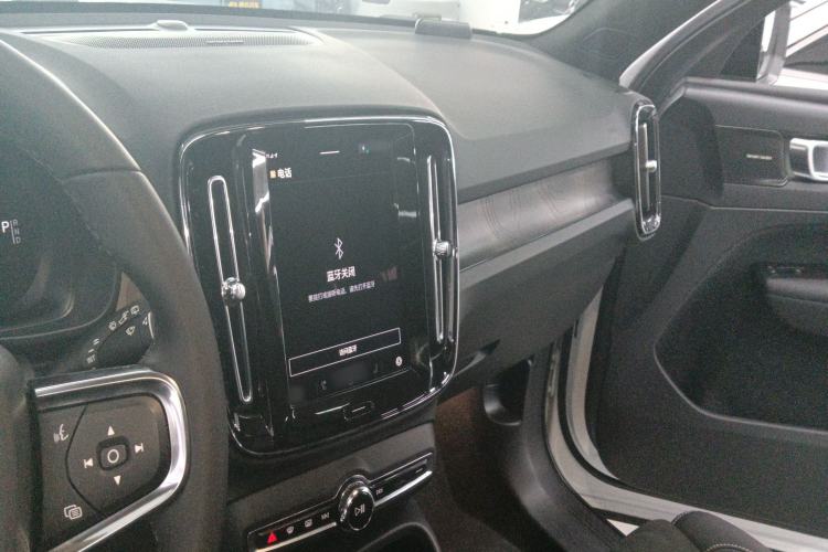 Used Volvo XC40 New Energy 2024 Long-Range PRO Version Interior 2