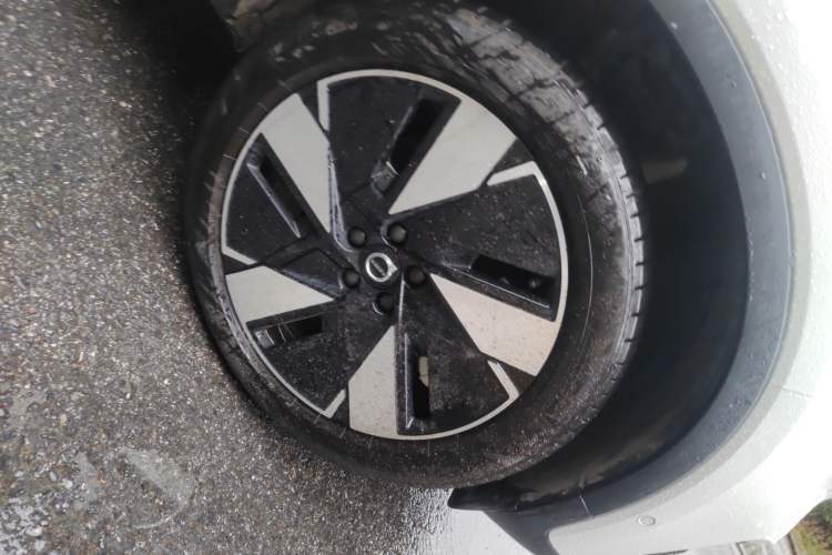 Used Volvo XC40 New Energy 2024 Long-Range PRO Version Right Front Wheel Hub
