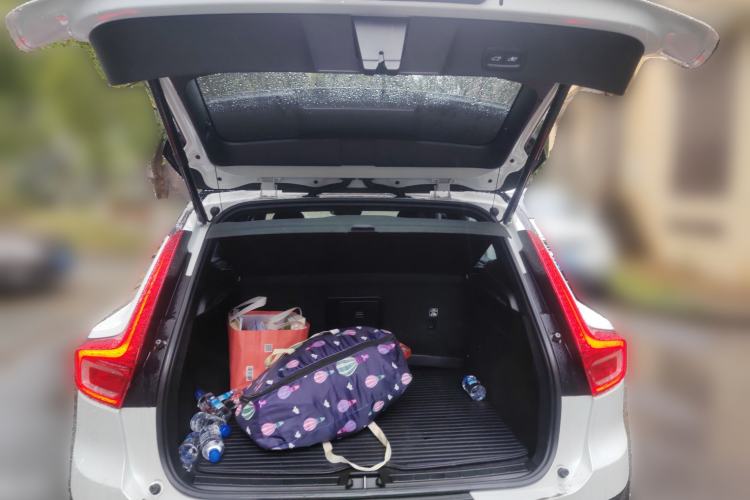 Used Volvo XC40 New Energy 2024 Long-Range PRO Version Trunk